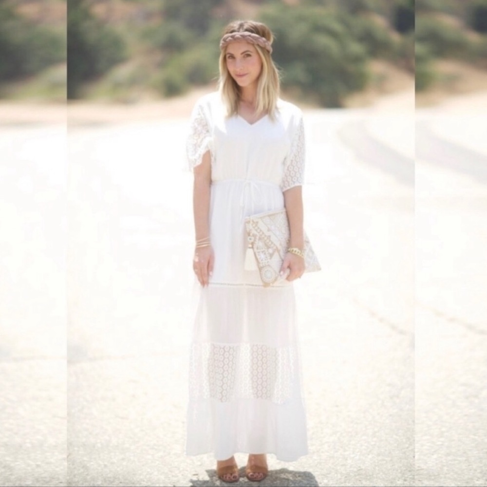 Cupcakes & Cashmere 🌸 Boho Lace Maxi Dress